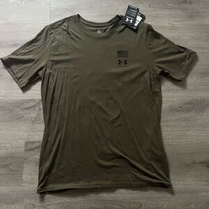 Under Armour Men's Dark Green Short Sleeve Tee